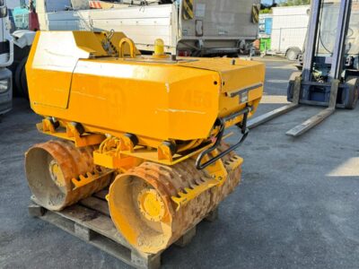 Rouleau compacteur