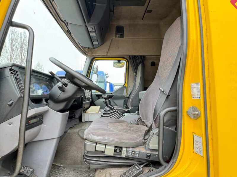 Tracteur Renault Premium 420-2001