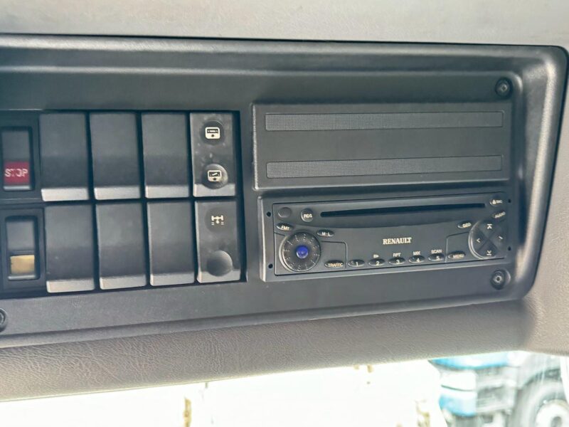 Tracteur Renault Premium 420-2001