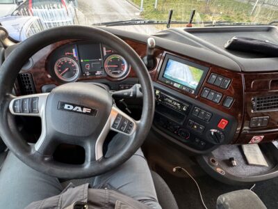 DAF XF 460 6X2 TRACTEUR à SELLET