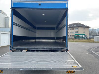 Camion Fourgon