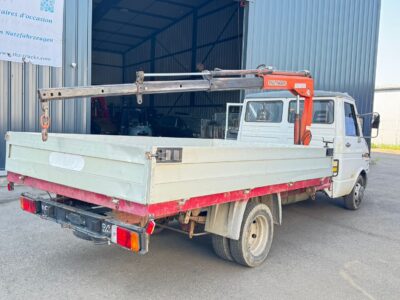 Camion avec grue