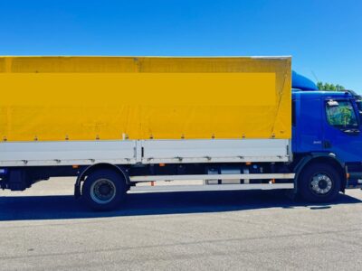 Camion pont bâché