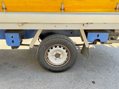 Camionnette bâchée