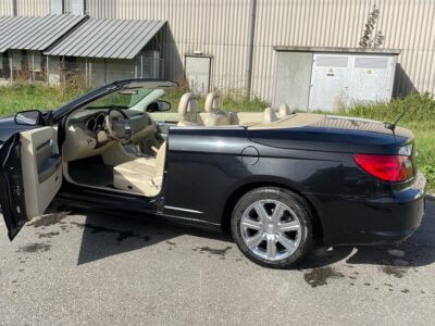 Voiture Chrysier Sebring LTD-2011