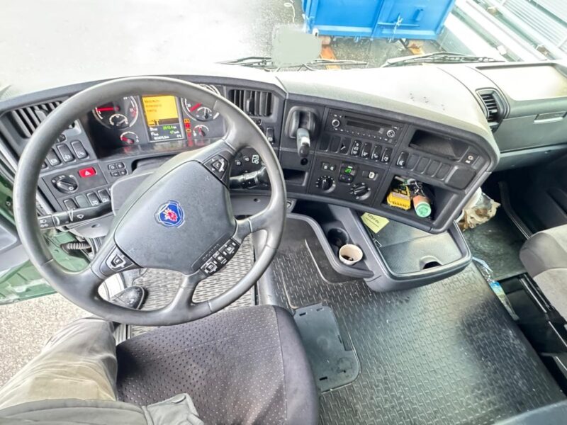 Camion pont bâché SCANIA R440-2013