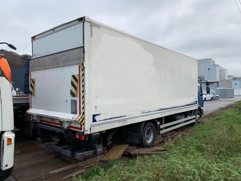 VOLVO FL240 CAISSE -2012