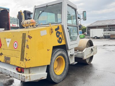 ROULEAU COMPRESSEUR ABG PUMA 169 A-1987