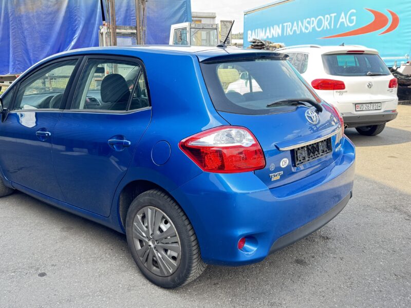 TOYOTA AURIS 1.6-2010