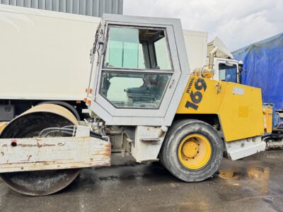 ROULEAU COMPRESSEUR ABG PUMA 169 A-1987
