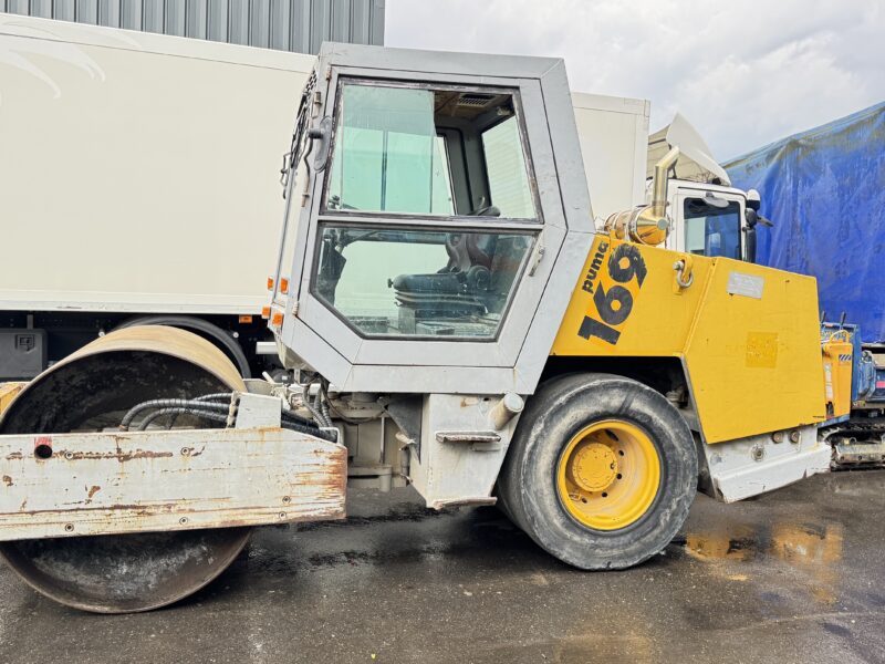 ROULEAU COMPRESSEUR ABG PUMA 169 A-1987