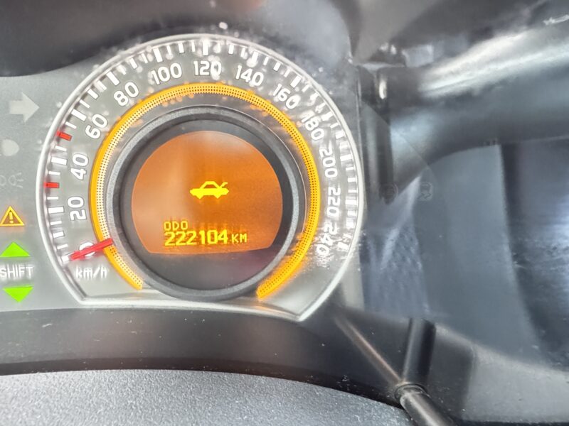 TOYOTA AURIS 1.6-2010