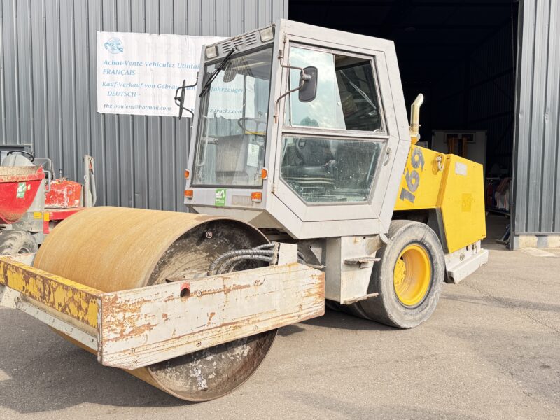 ROULEAU COMPRESSEUR ABG PUMA 169 A-1987