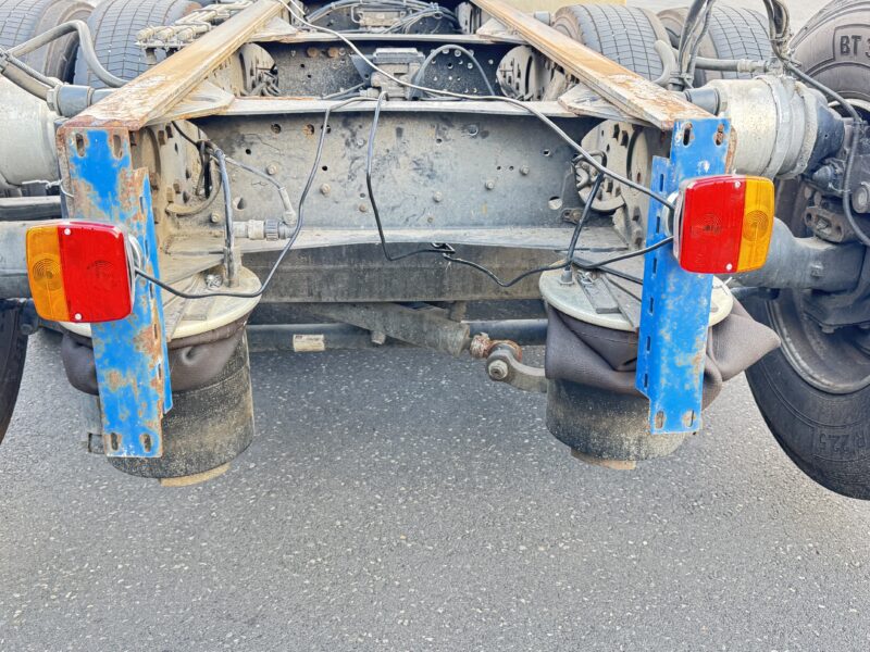 SCANIA P 320 6X2-2009