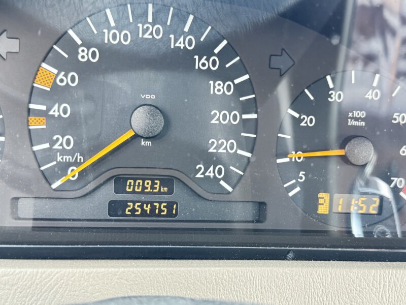 Mercedes-Benz C180-2000
