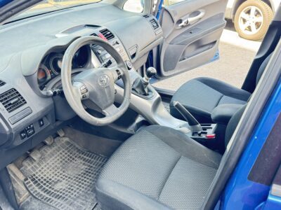 TOYOTA AURIS 1.6-2010