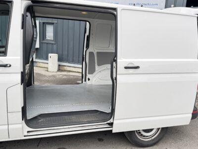 VW T6 TRANSPORTER 4X4-2017