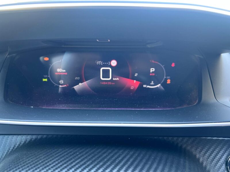 PEUGEOT 208 2021