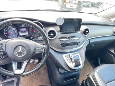 MERCEDES-BENZ V250 2016-8 PLACES